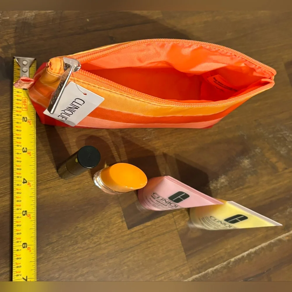 CLINIQUE 5 Piece Set NEW! - Picture 9 of 17